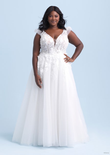 A sleeveless wedding dress inspired by Snow White