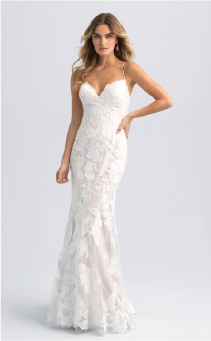 A strapless wedding dress inspired by Aurora from Sleeping Beauty