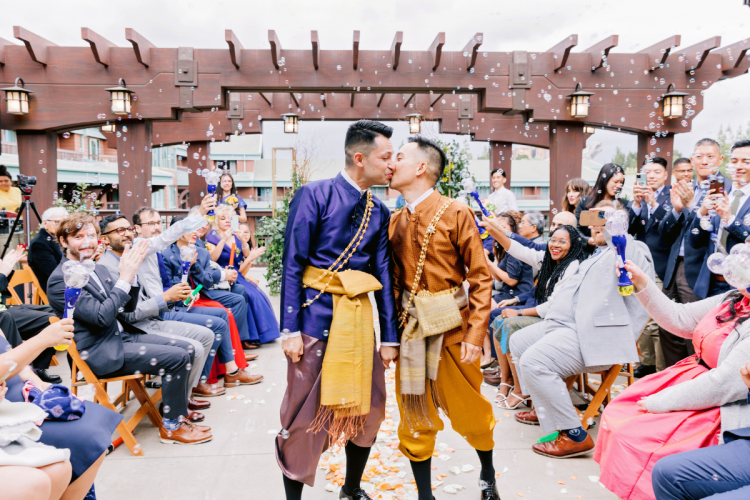 lgbtq, couple, couple kiss, groom, groom groom, thai wedding, thai outfits, wedding ceremony, wedding ceremony kiss, parkview, parkview terrace, bubble send off