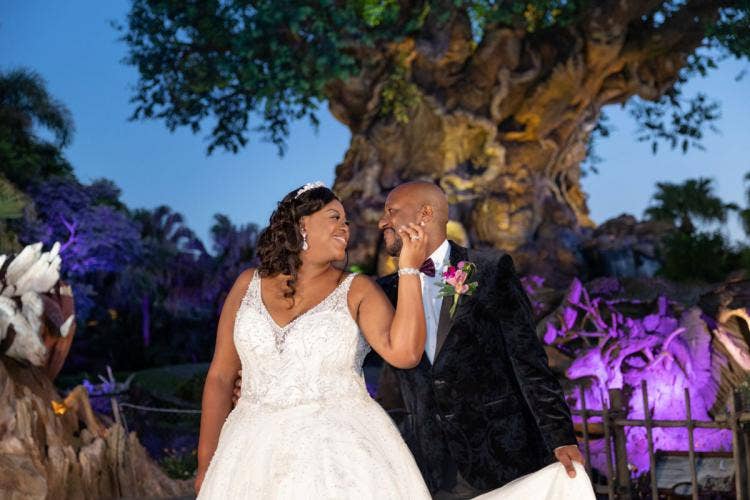 bride and groom, couple, portrait, couple portrait, animal kingdom, disney's animal kingdom, tree of life