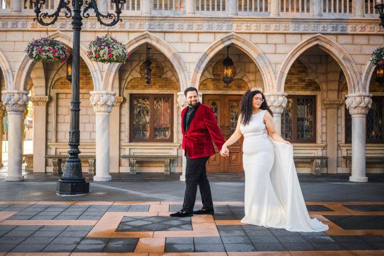 bride and groom, couple, portrait, couple portrait, epcot, italy, italy pavilion, diversity