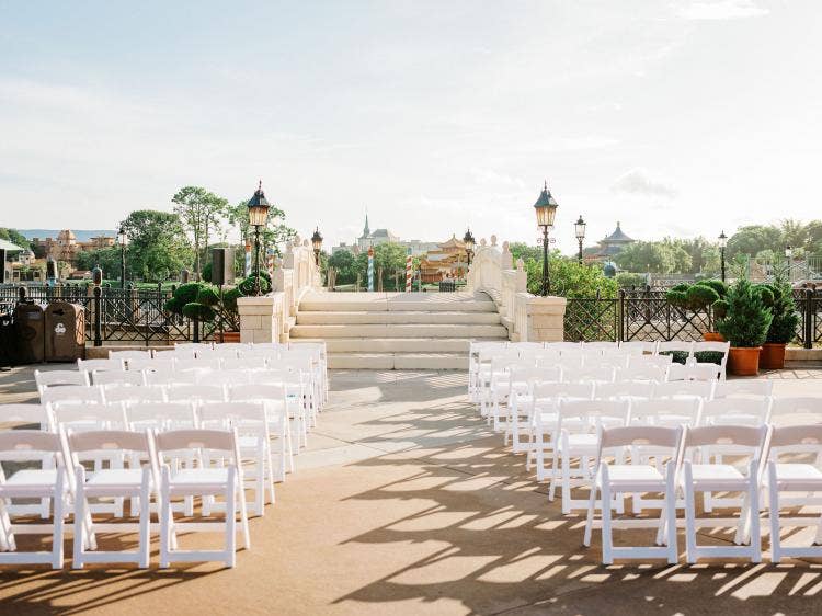 Disney Wedding, Epcot Wedding, Disney Wedding Ceremony, Italy Isola, Italy Pavilion, Ceremony Decor