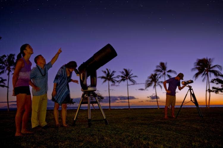 couple, stargazing, aulani
