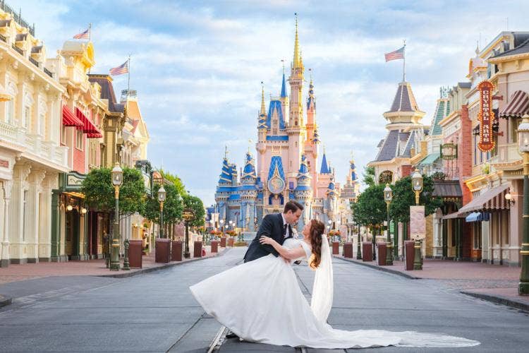 bride and groom, couple, portrait, couple portrait, magic kingdom, Disney World, park portrait, park portrait session