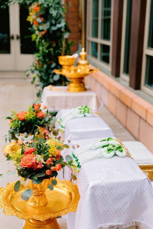 parkview terrace, wedding ceremony, ceremony decor, wedding ceremony decor, ceremony floral, wedding floral, tropical floral, thai wedding, thai decor