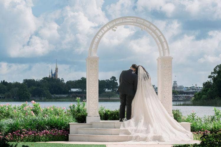 bride and groom, couple, portrait, couple portrait, picture point, cinderella's castle, grand floridian, disney's wedding pavilion