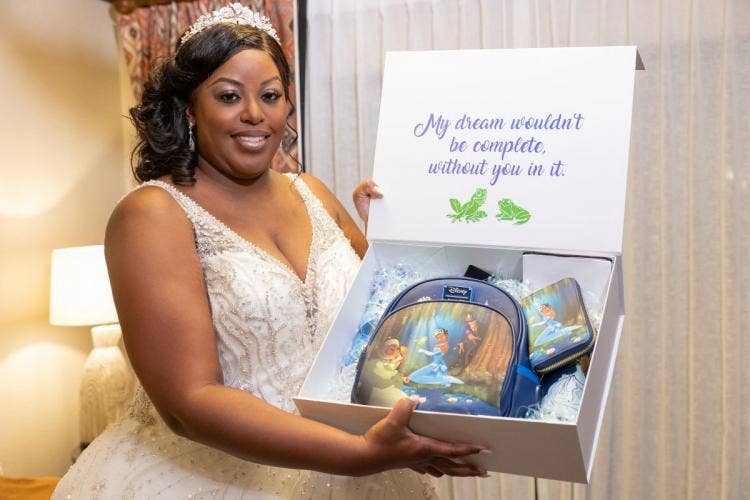 bride, getting ready, bridal portrait, wedding dress, gift, wedding gift, animal kingdom lodge, disney's animal kingdom lodge, princess and the frog, tiana