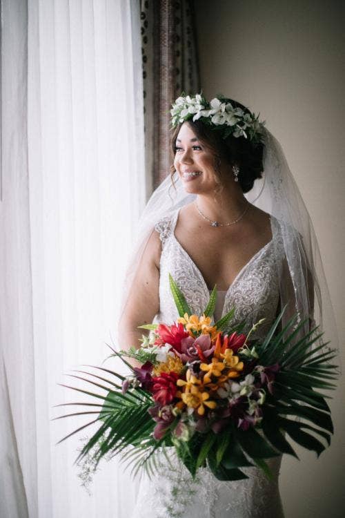 bride, portrait, bridal portrait, getting ready, bridal bouquet, bouquet, tropical floral, palm fronds, colorful floral, aulani, flower crown