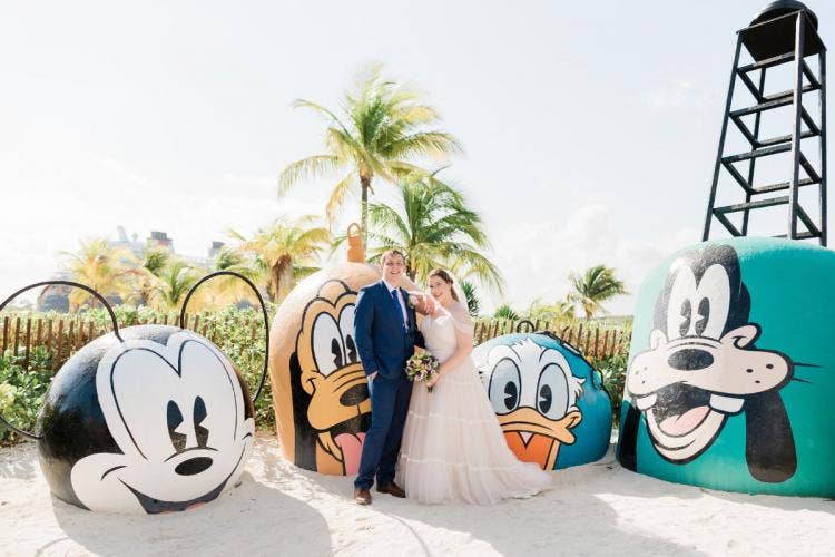 bride and groom, couple, portrait, Disney cruise line, cruise, cruise line, cruise ship, beach, castaway cay