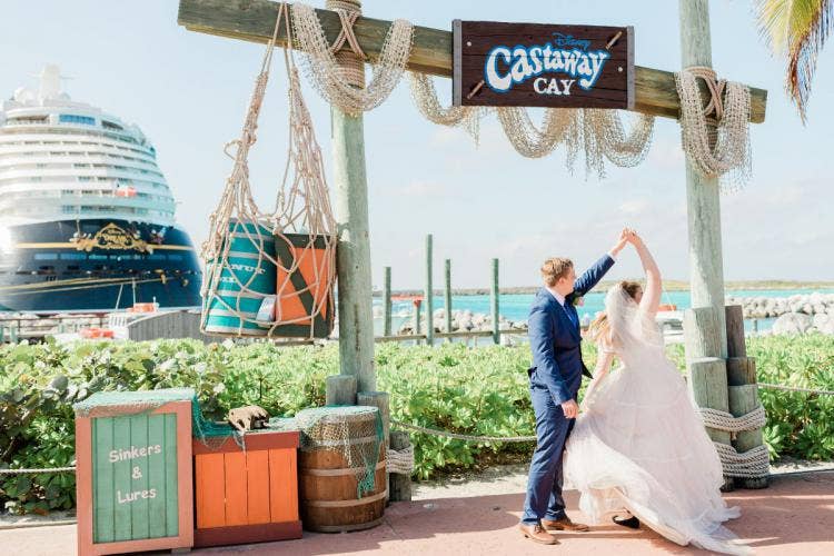 bride and groom, couple, portrait, Disney cruise line, cruise, cruise line, cruise ship, beach, castaway cay
