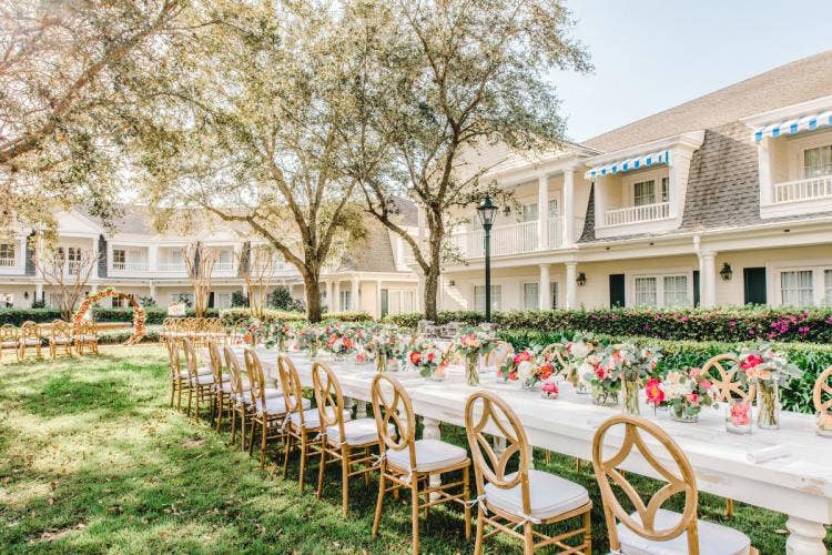 Spring Wedding Trends, Spring Wedding, Outdoor Wedding, Outdoor Wedding Reception, Wedding Decor