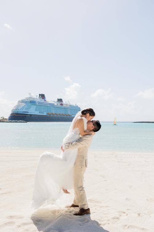 couple, portrait, beach, castaway cay, Disney cruise line, cruise wedding