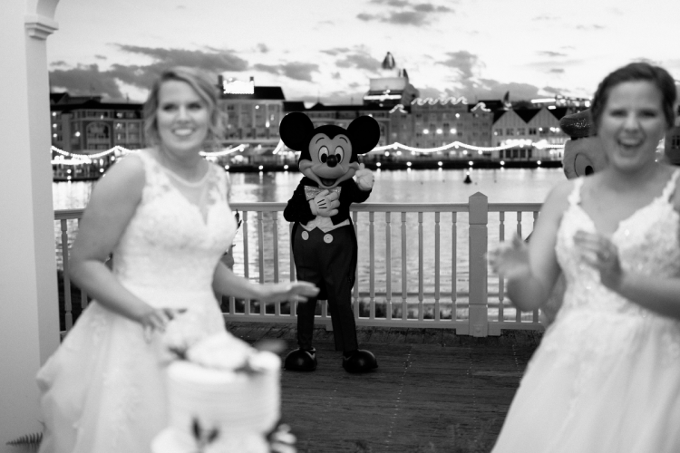 Disney Wedding, LGBTQ Wedding, Outdoor Wedding, Wedding Ceremony, Disney Wedding, Walt Disney World, Mickey Mouse