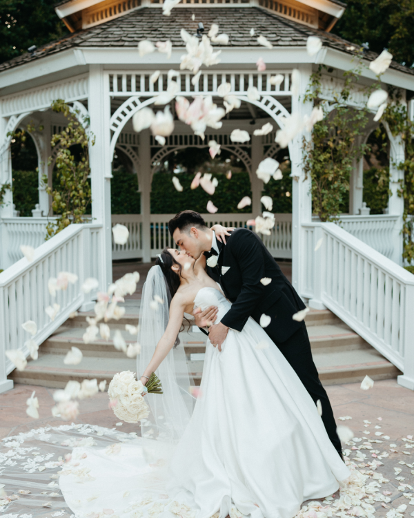 Disneyland Resort, Disney Wedding, Petal Toss