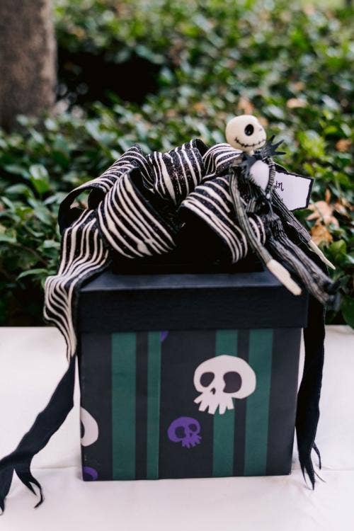 wedding ceremony, ceremony, ceremony decor, halloween, halloween theme, halloween decor, nightmare before christmas