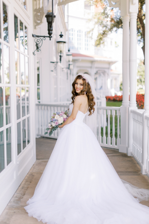 bride, bridal portrait, wedding dress, bridal bouquet, grand floridian, bride photos