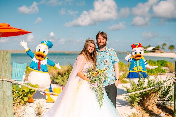 bride and groom, couple, portrait, couple portrait, daisy duck, donald duck, characters, disney characters, meet and greet, character meet and greet, disney cruise line, cruise line, disney cruise, cruise, castaway cay