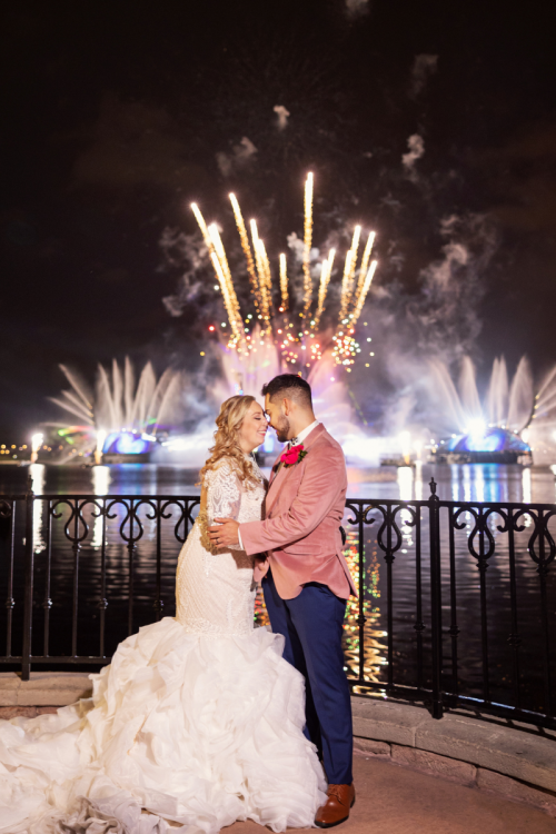 bride and groom, couple, couple portrait, portrait, fireworks, harmonious, harmonious fireworks, fireworks show, dessert party, fireworks dessert party, italy, italy pavilion, epcot