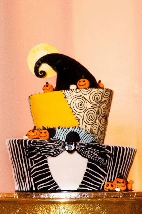 wedding cake, cake, halloween, halloween theme, nightmare before christmas, nightmare before christmas cake, halloween cake
