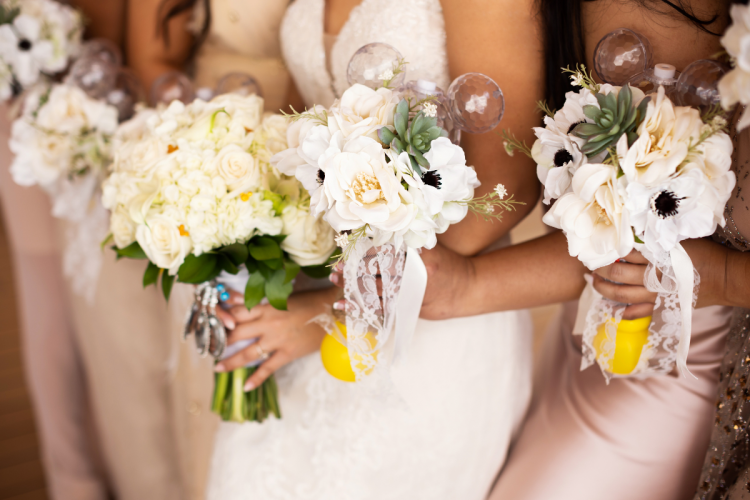 bridal party, bridesmaids, bridesmaid bouquets, bouquets, floral, bubble wands, bubble wand bouquets