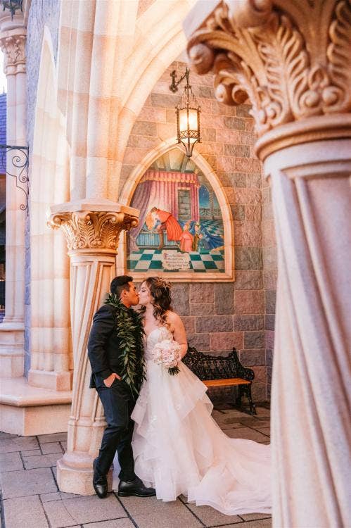 Wedding Portraits, DIsney Wedding Photos, Disenyland Wedding Photos, Castle Photos
