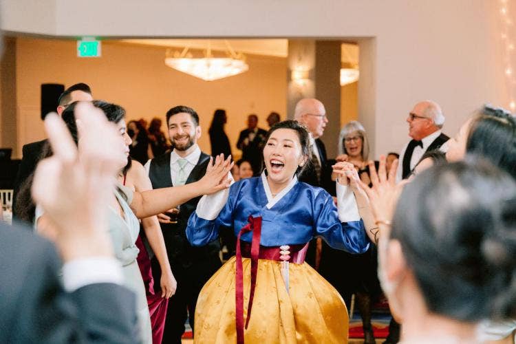 bride, reception, wedding reception, hanbok, Korean dress, sleeping beauty pavilion, Disneyland Hotel