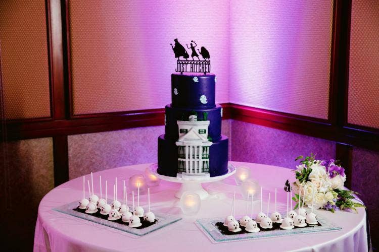 wedding reception, reception, wedding cake, cake, haunted mansion, haunted mansion theme, halloween, halloween theme, hitch hiking ghosts