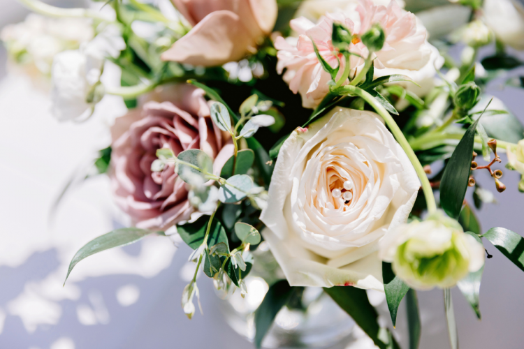 hidden mickey, floral, bouquet, bridal bouquet, pink roses, pink floral