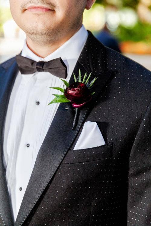 groom, floral, boutonniere, fall, halloween, halloween themed, burgundy floral