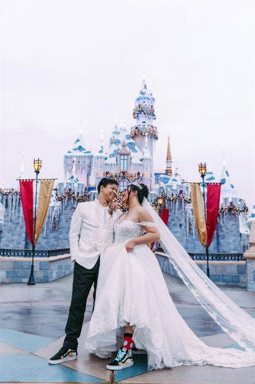 Disney Wedding, Disney Wedding Photoshoot, Bride at Disneyland, Disneyland Wedding