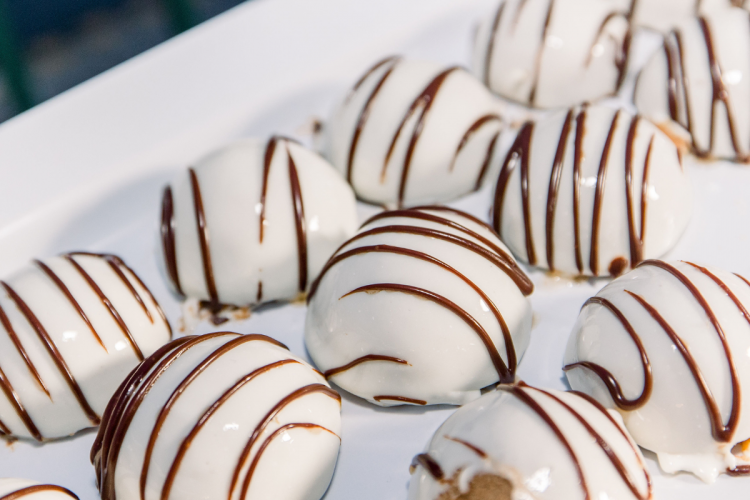 dessert, food, dessert food, fireworks, fireworks dessert party, dessert party, reception, wedding reception, grand floridian, grand floridian resort, grand floridian dessert party, zebra domes