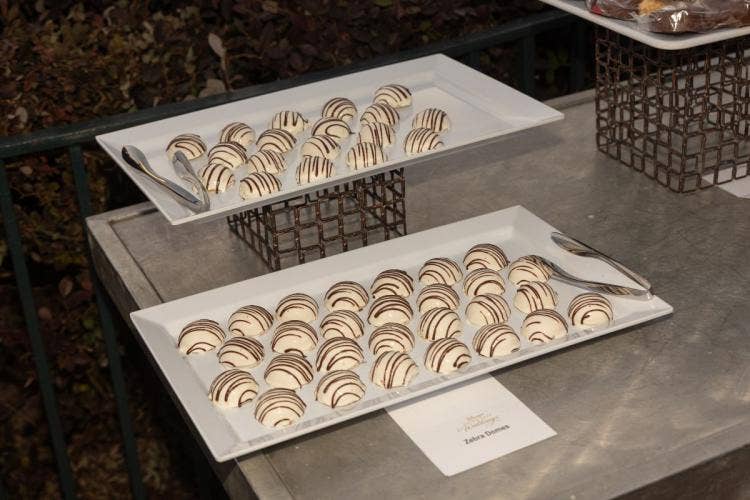 food, dessert, dessert party, fireworks dessert party, zebra domes, horderves, epcot, uk pavilion, uk lochside