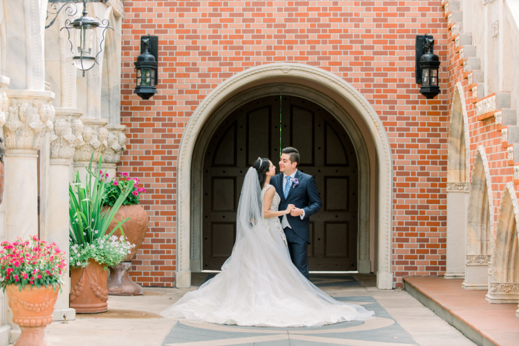 bride and groom, couple, portrait, couple portrait, epcot, italy, italy pavilion