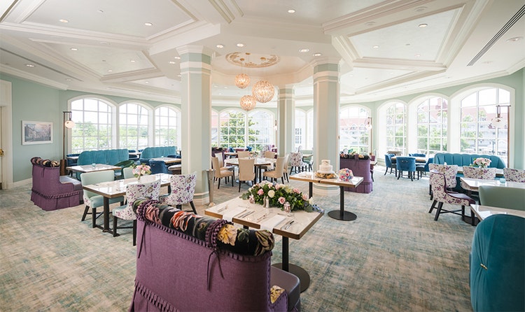 A reception room in the restaurant Cítricos at Disney’s Grand Floridian Resort & Spa