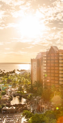 The pool area and ocean at Aulani, A Disney Resort & Spa in Ko Olina, Hawaiʻi